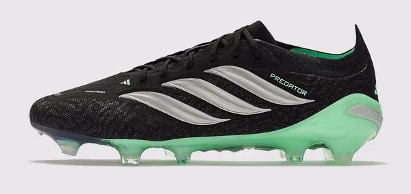 Predator Elite No Tongue FG - The Final Rush Pack