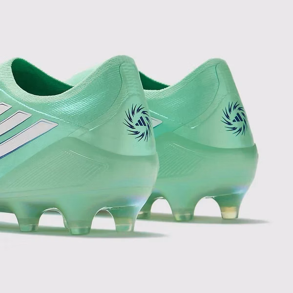 F50 Sparkfusion Elite Laceless FG - The Final Rush Pack