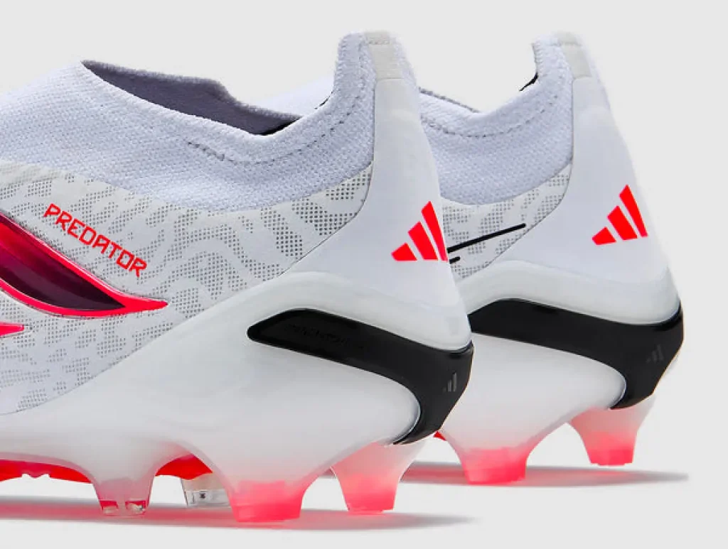 Predator Elite Laceless No Tongue FG - Chaos vs Control Pack